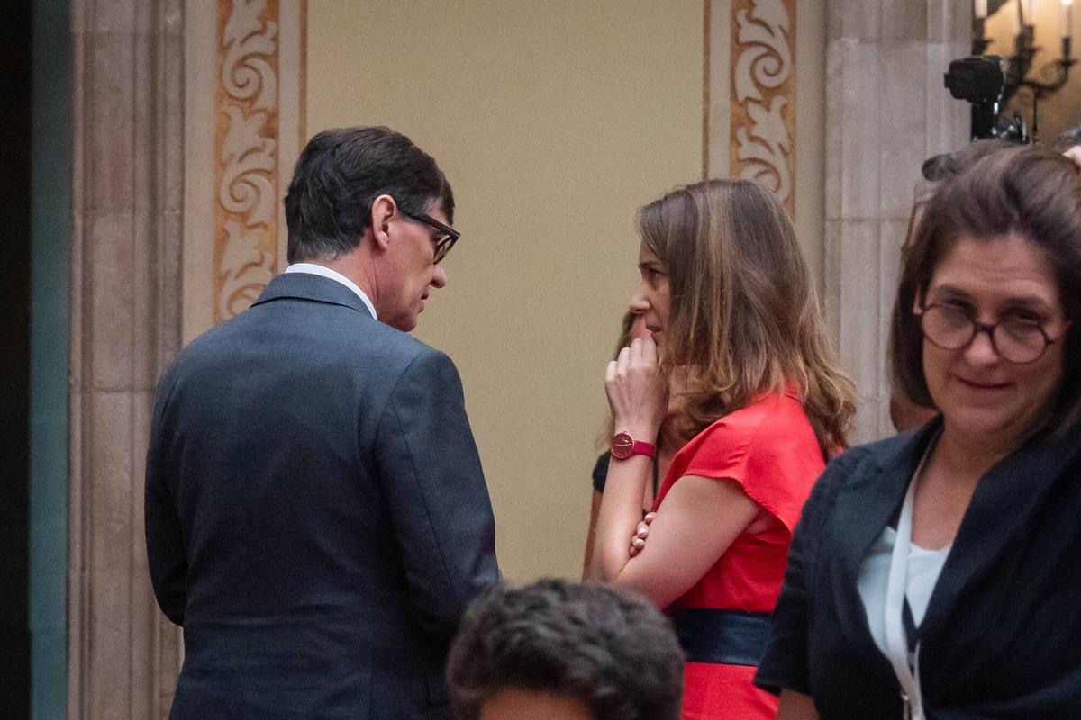 Barcelona 02/06/2026 Política. Jessica Albiach y Salvador Illa durante la sesión plenaria de aprobación de los presupuestos de la Generalitat de Catalunya 2026. AUTOR: JORDI OTIX