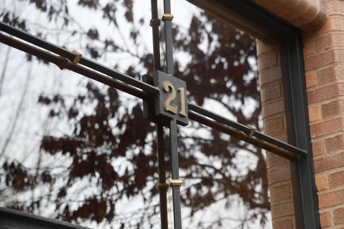 Conmoción en la avenida de París de Cáceres por la muerte de un joven