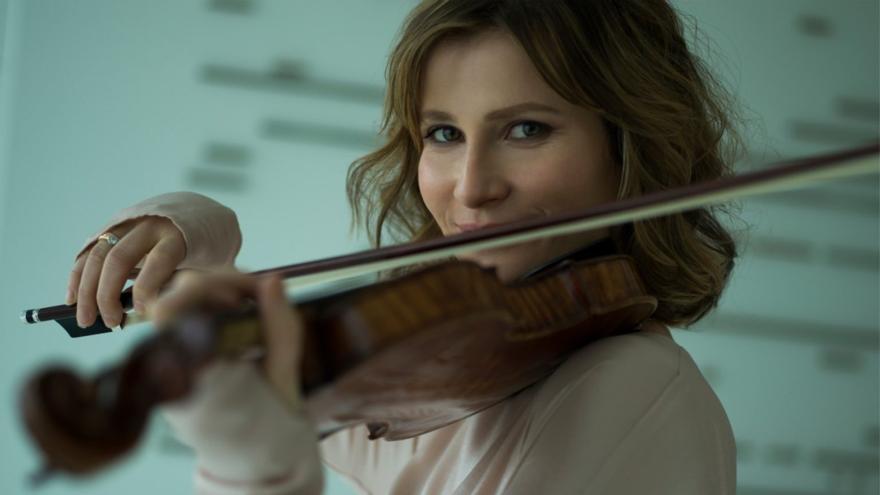 La Tonhalle-Orchester Zürich y la violinista Lisa Batiashvili en la sala Mozart