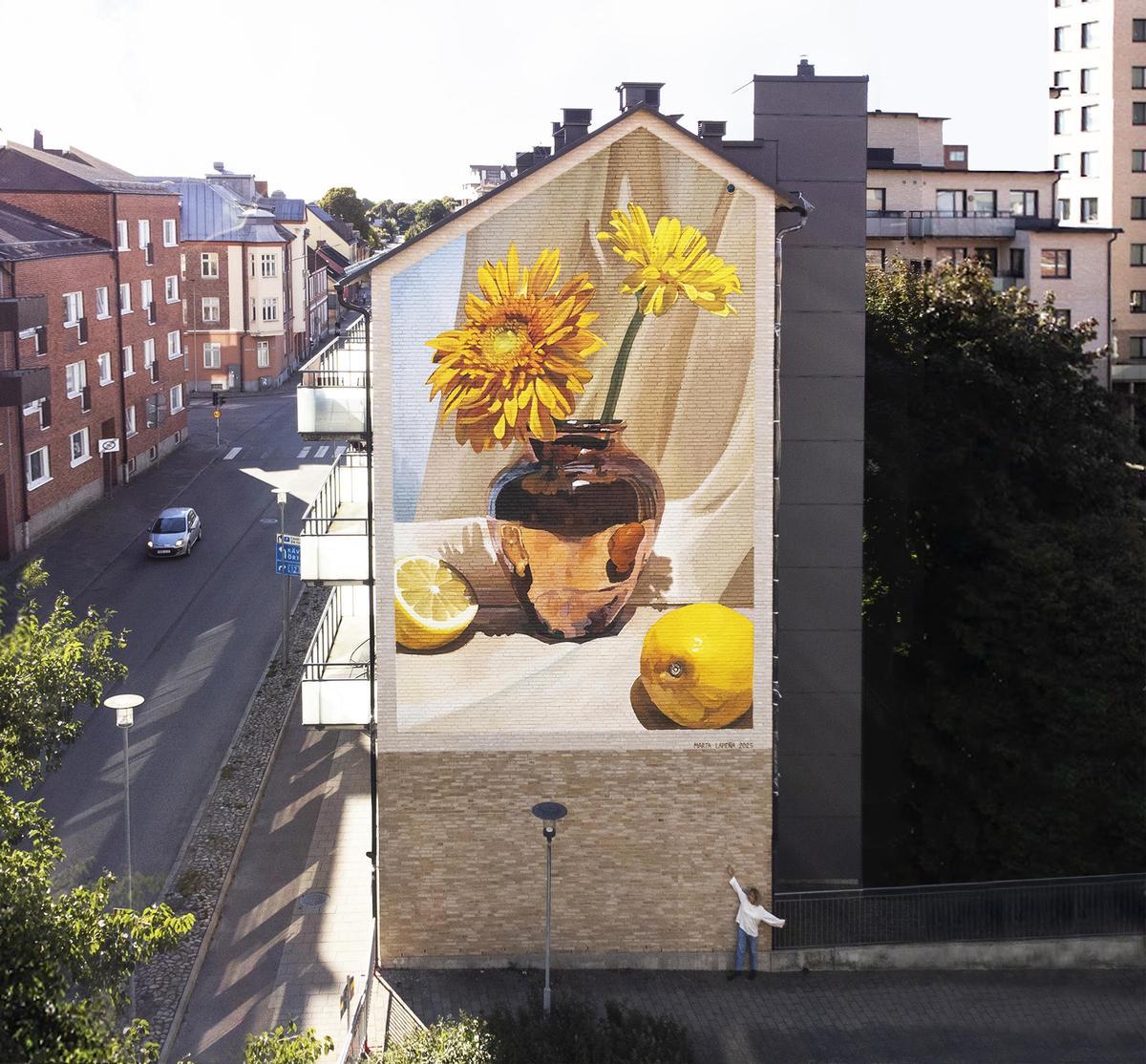 Mural de Marta Lapeña en Eslöv Skåne, Suecia.