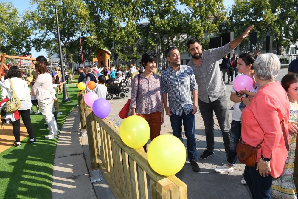 Las vecinas de la zona reunieron firmas para pedirle al Concello que ampliase la zona de juegos y realizase mejoras en la seguridad.