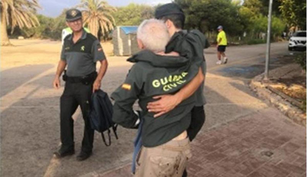 Rescatan de un acantilado en Orihuela a un hombre de 86 años que estaba desaparecido