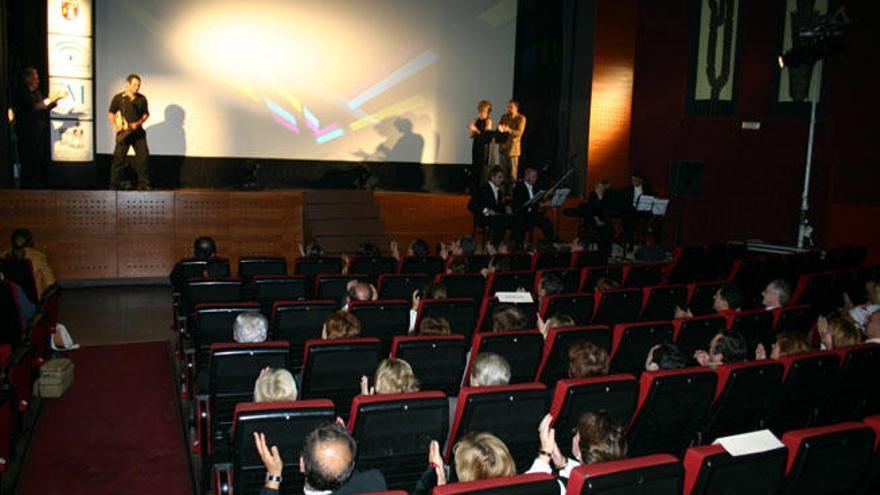 Celebración del extinto certamen de cortos en el Teatro Municipal Torcal.