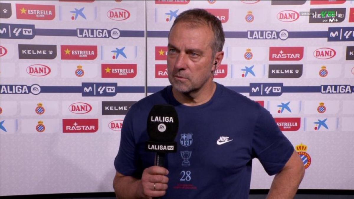 Flick, con la camiseta de campeones del FC Barcelona