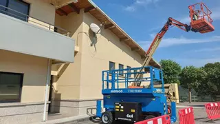 El cambio de la cubierta del Concello de Pazos de Borbén estará listo en septiembre