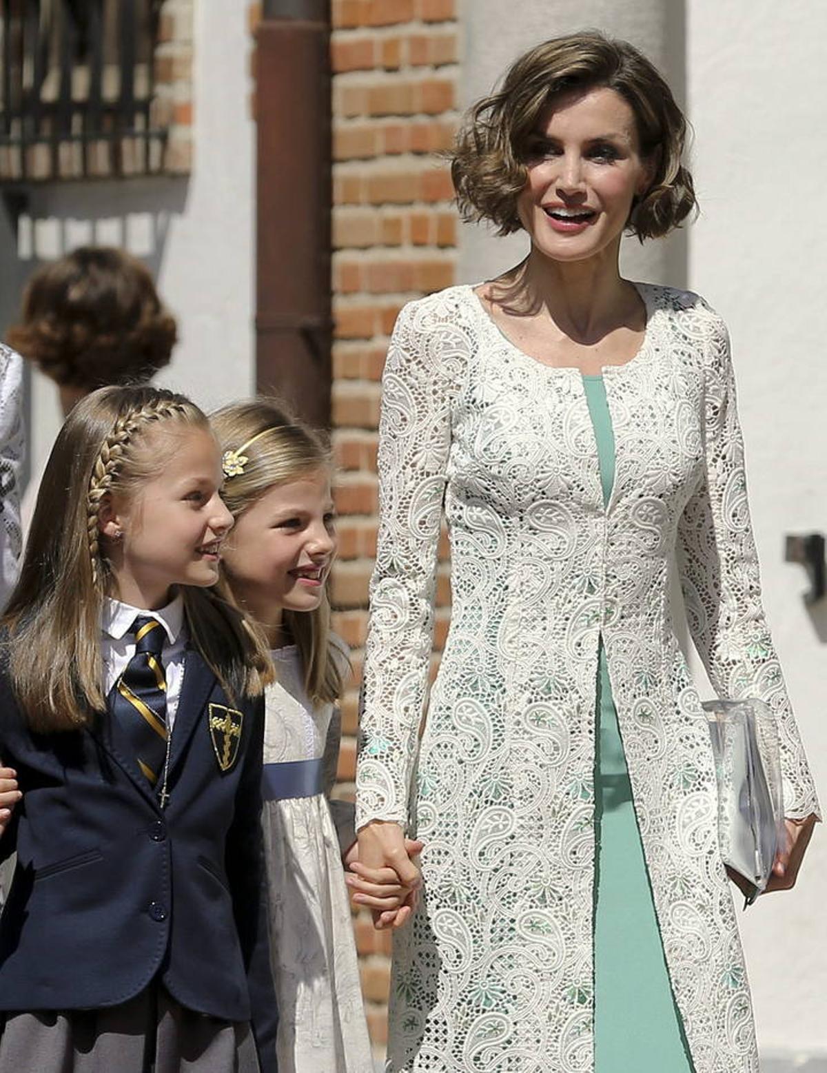 LA PRINCESA LEONOR RECIBE LA PRIMERA COMUNI?N