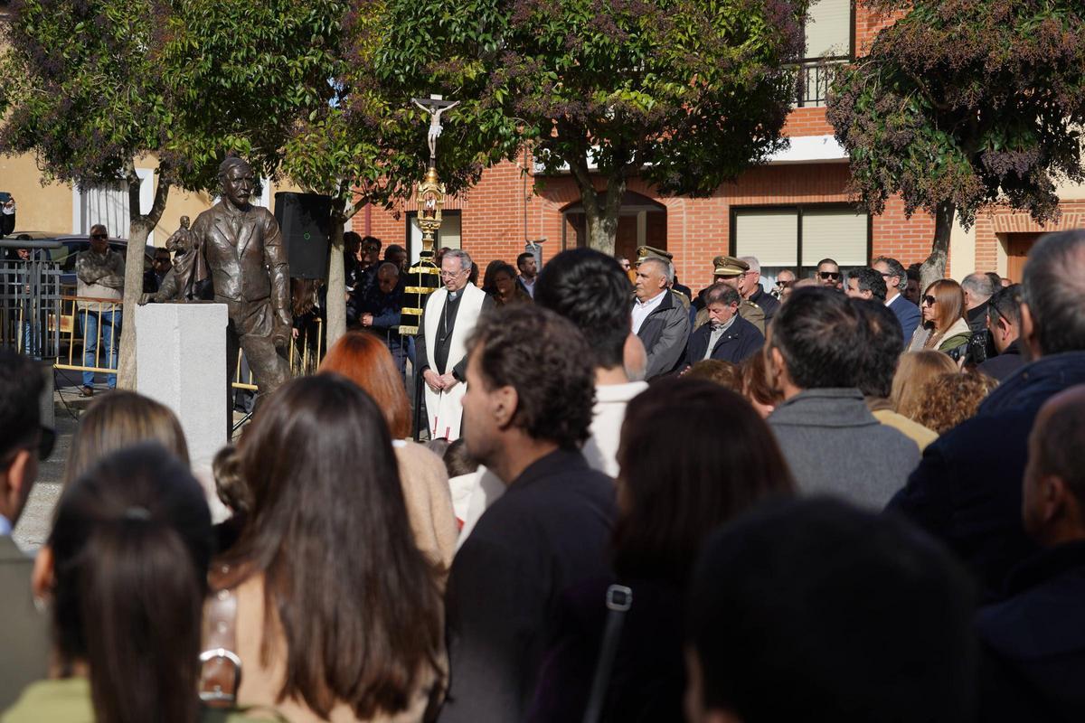 Una estatua de bronce, el recuerdo indeleble de Coreses a Ramón Álvarez