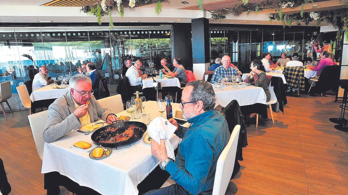 Los asistentes disfrutaron de un menú de proximidad, con la verdura y el pescado azul como protagonistas.