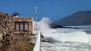 El temporal de mar se 'traga' La Graciosa