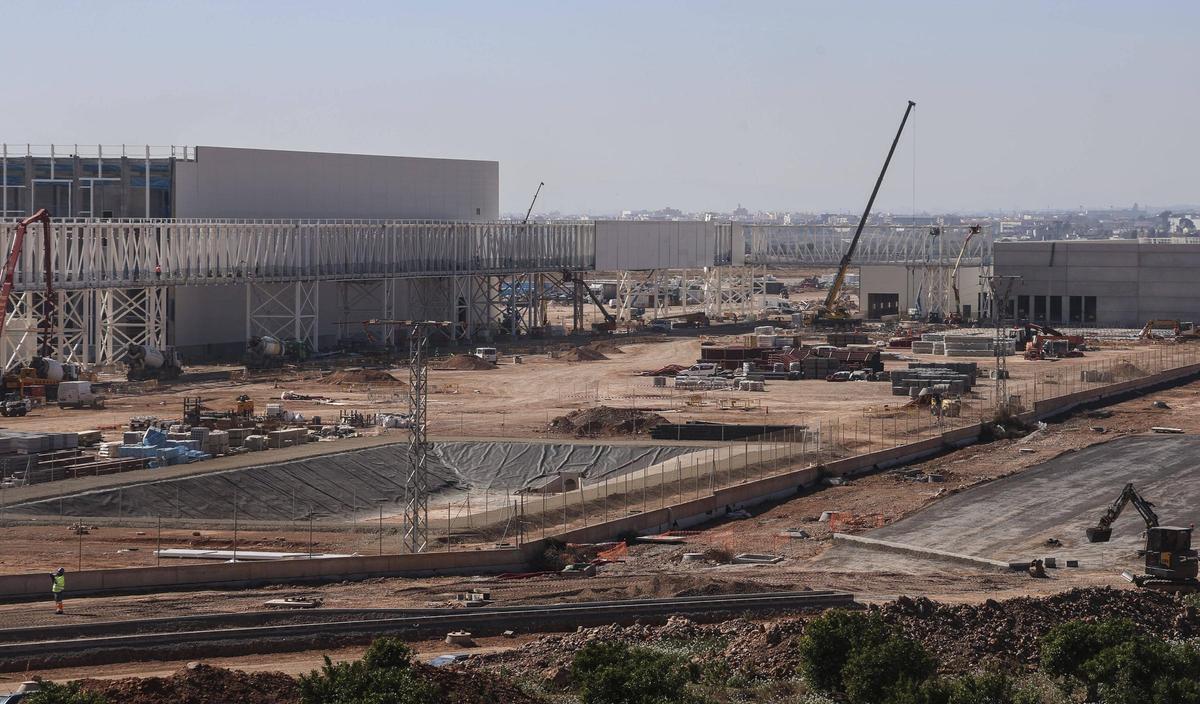 Treballs de construcció de la gigafactoria de bateries de Sagunt, en una imatge captada ahir