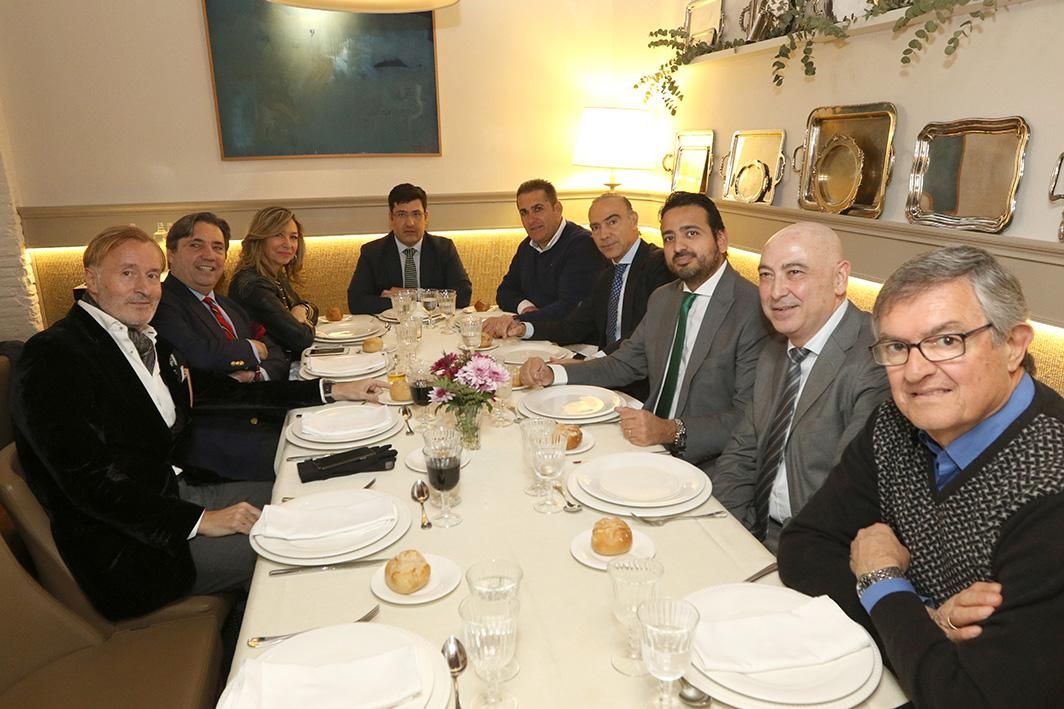 Almuerzo de unión entre consejo y jugadores del Córdoba CF