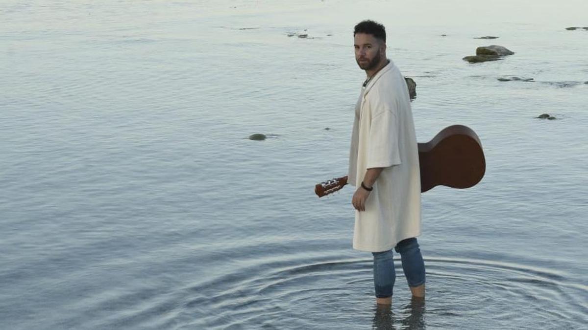 El cantautor de Elche Anto Cuartero presenta un nuevo single este viernes