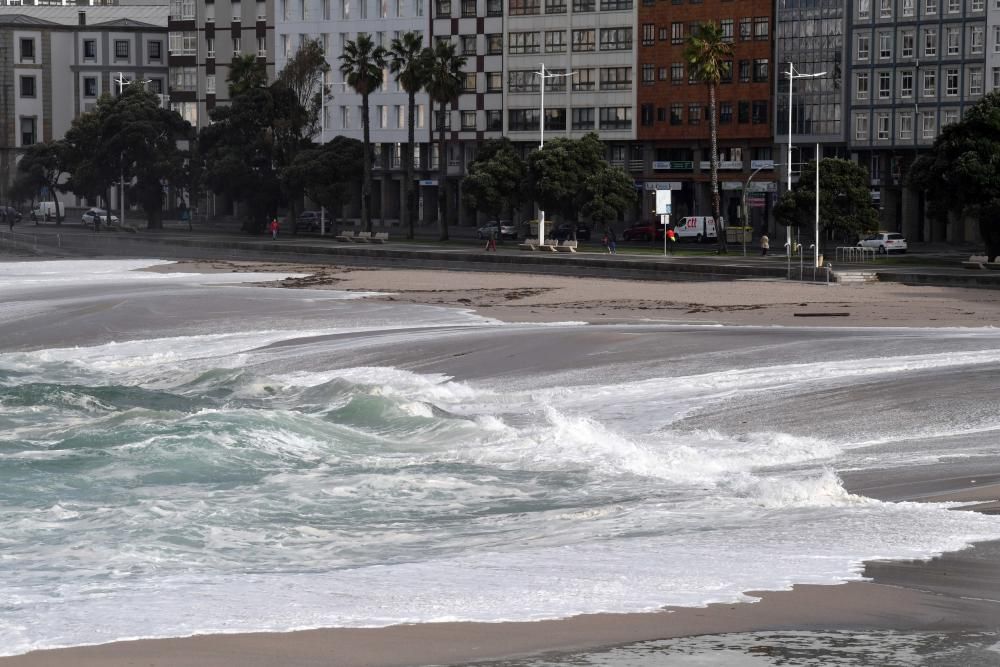 La borrasca 'Álex' deja rachas de hasta 86 km/h en A Coruña