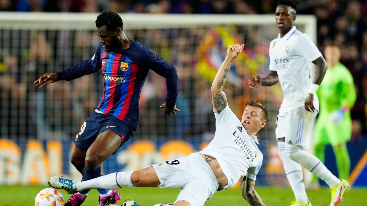 Frak Kessie es uno de los futbolistas que puede jugar su último partido con el Barça en Balaídos