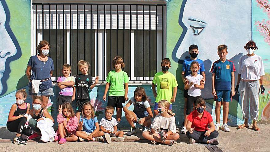 Los más pequeños realizaron un especial mural en su ludoteca. | SERVICIO ESPECIAL