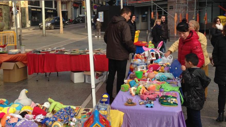 Imatge d&#039;arxiu d&#039;una de les parades del mercat a la plaça de Sant  Domènec