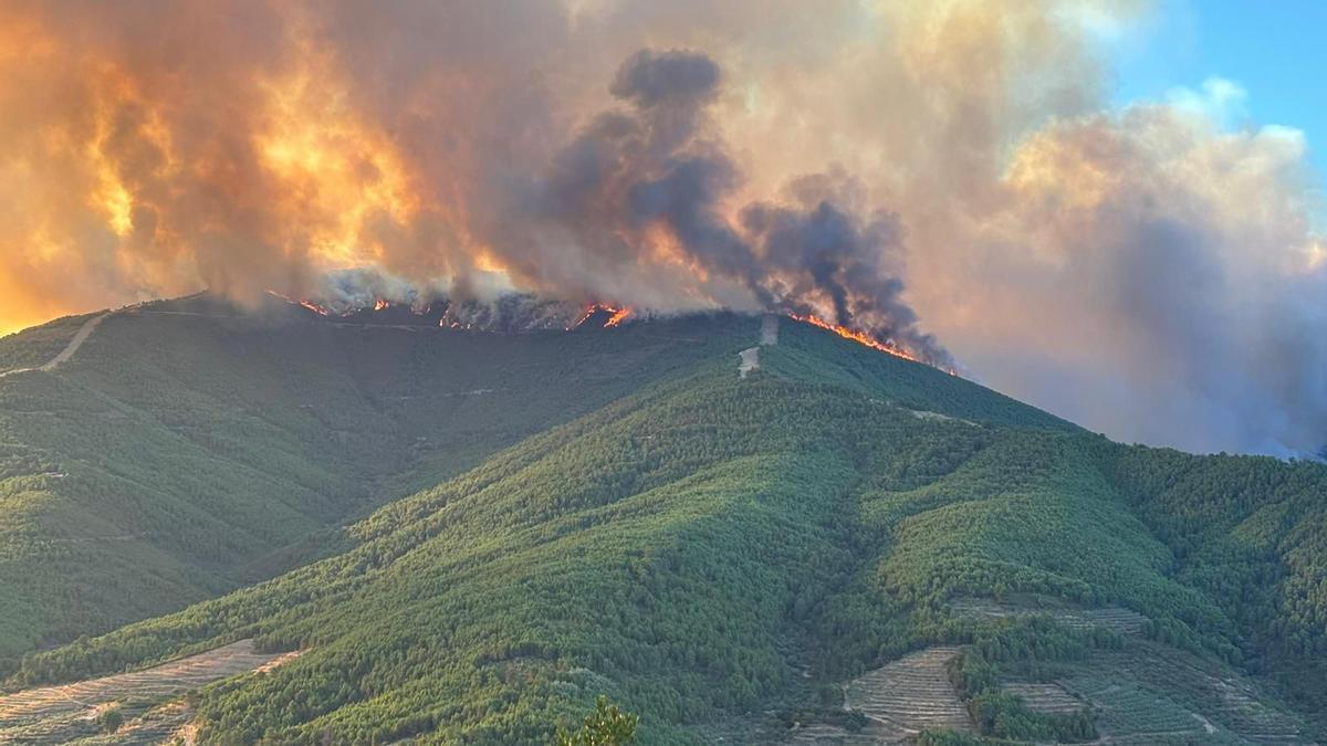 Imagen del incendio en Las Hurdes