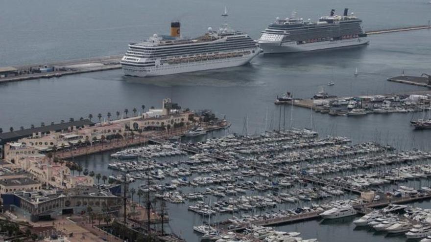 Vista del puerto de Alicante