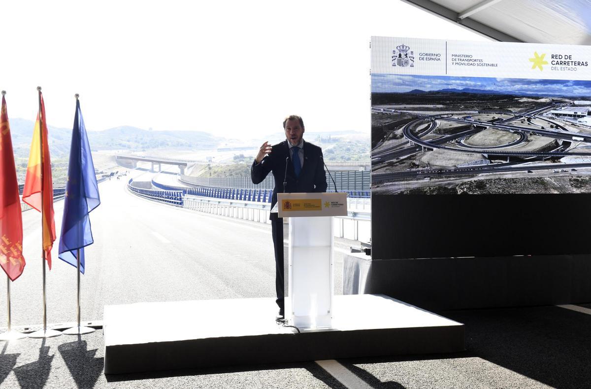 Óscar Puente, este lunes durante su intervención para inaugurar el último tramo del Arco Noroeste.