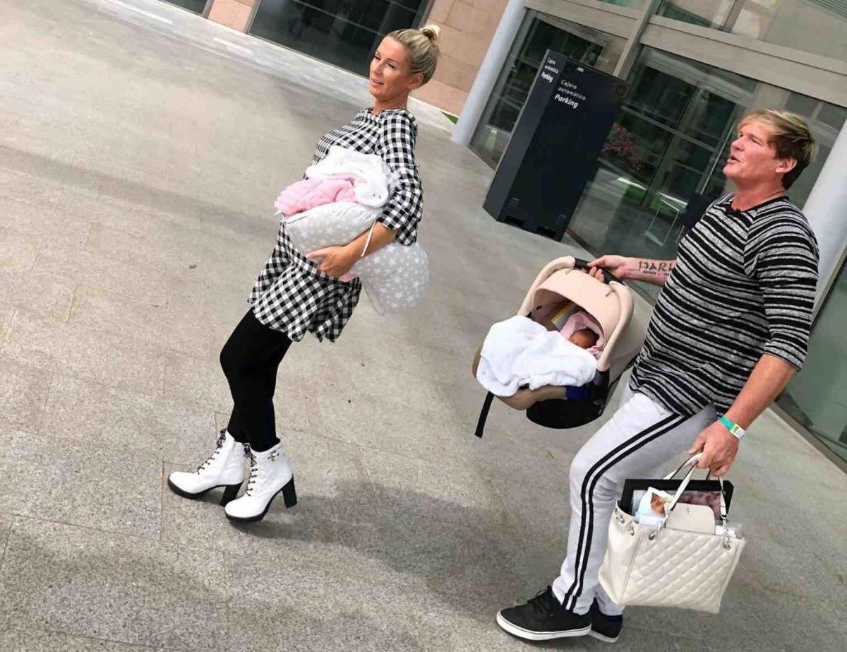 Peggy und Steff wollen das "Olymp" verkaufen, bevor ihr Baby kommt.