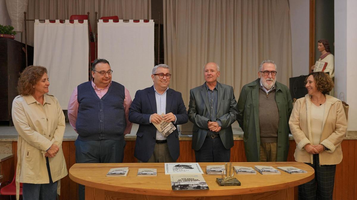 Una imagen de la inauguración de la muestra filatélica.