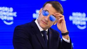 Macron eleva el to a Davos i acusa Trump de voler "debilitar Europa"