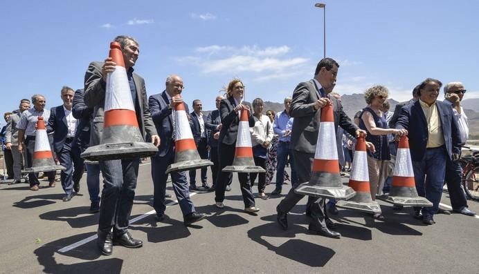 LAS PALMAS DE GRAN CANARIA A 03/07/2017 Apertura al tráfico del último tramo de la primera fase de la carretera de la Aldea. FOTO: J.PÉREZ CURBELO