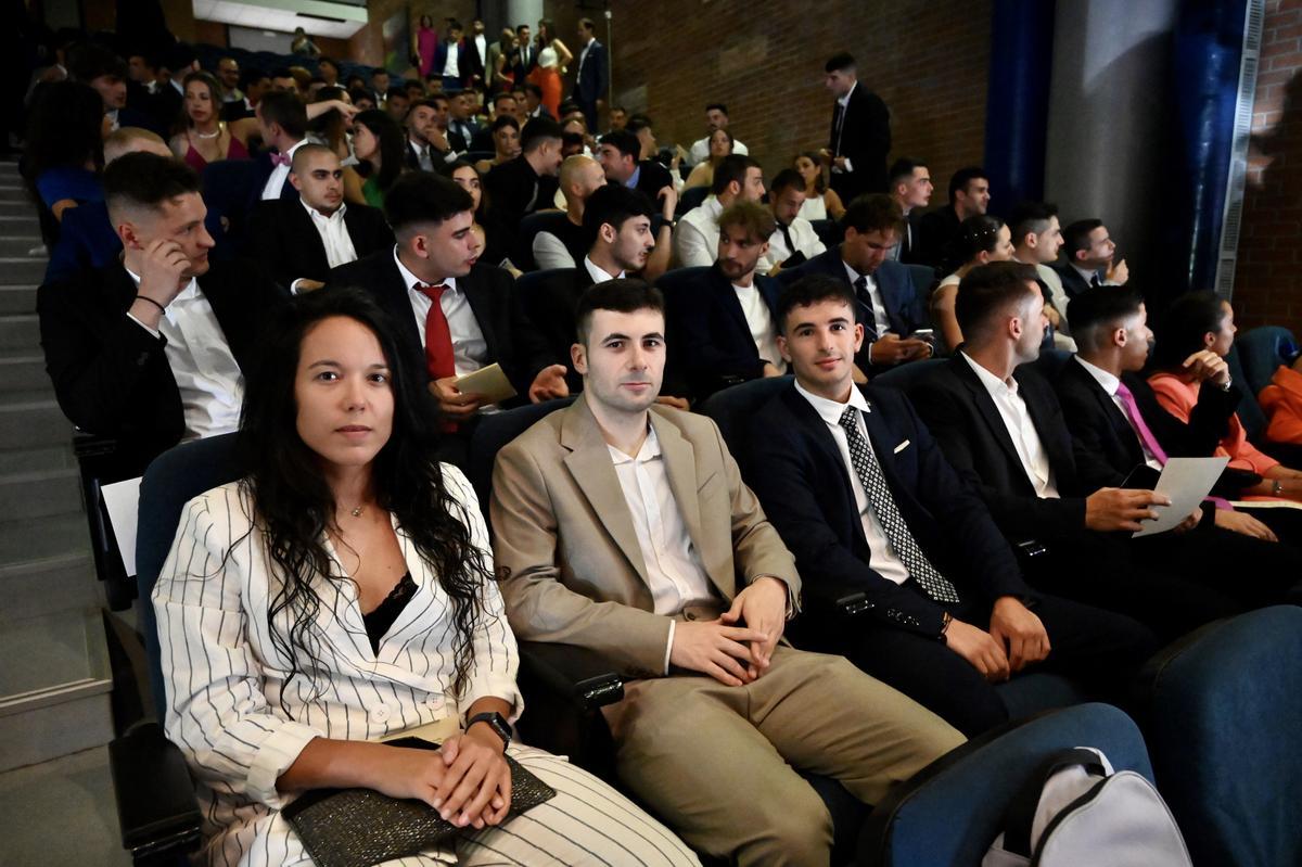 Alumnos en las ceremonias de graduación, que tuvieron lugar en el edificio de Comunicación, en el campus de A Xunqueira.