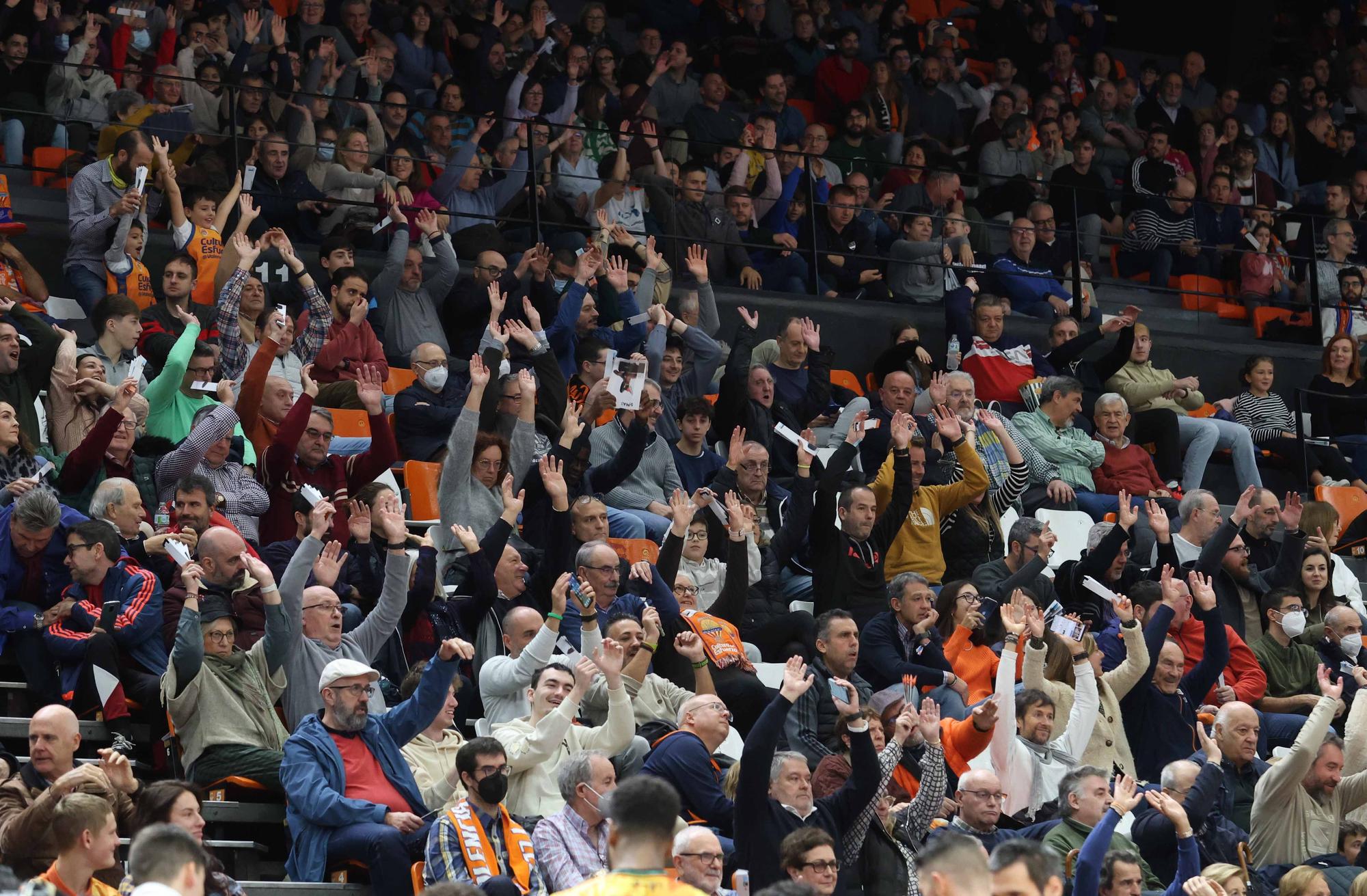 Las mejores imágenes del Valencia Basket - Girona Basketball