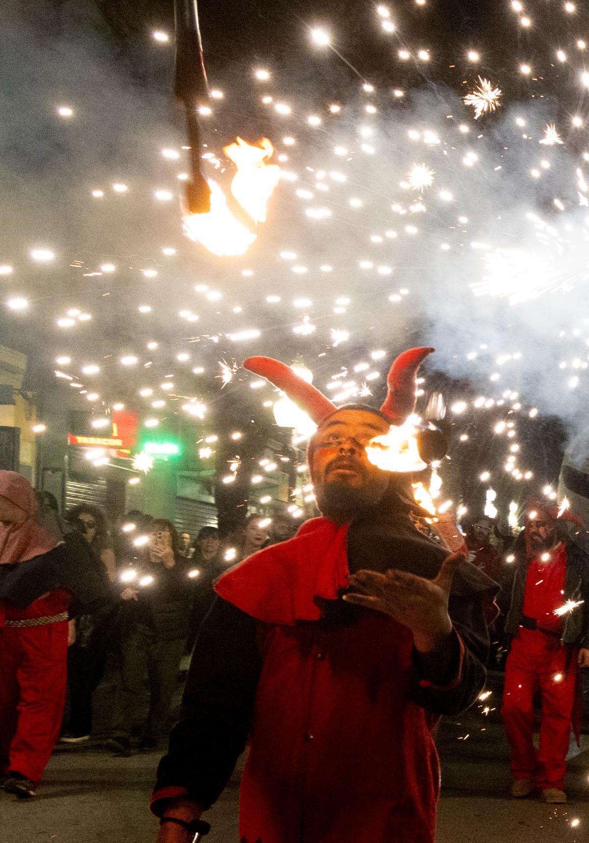 El Entierro de la Sardina pone el broche final al Carnaval de Alicante El Entierro de la Sardina pone el broche final al Carnaval de Alicante