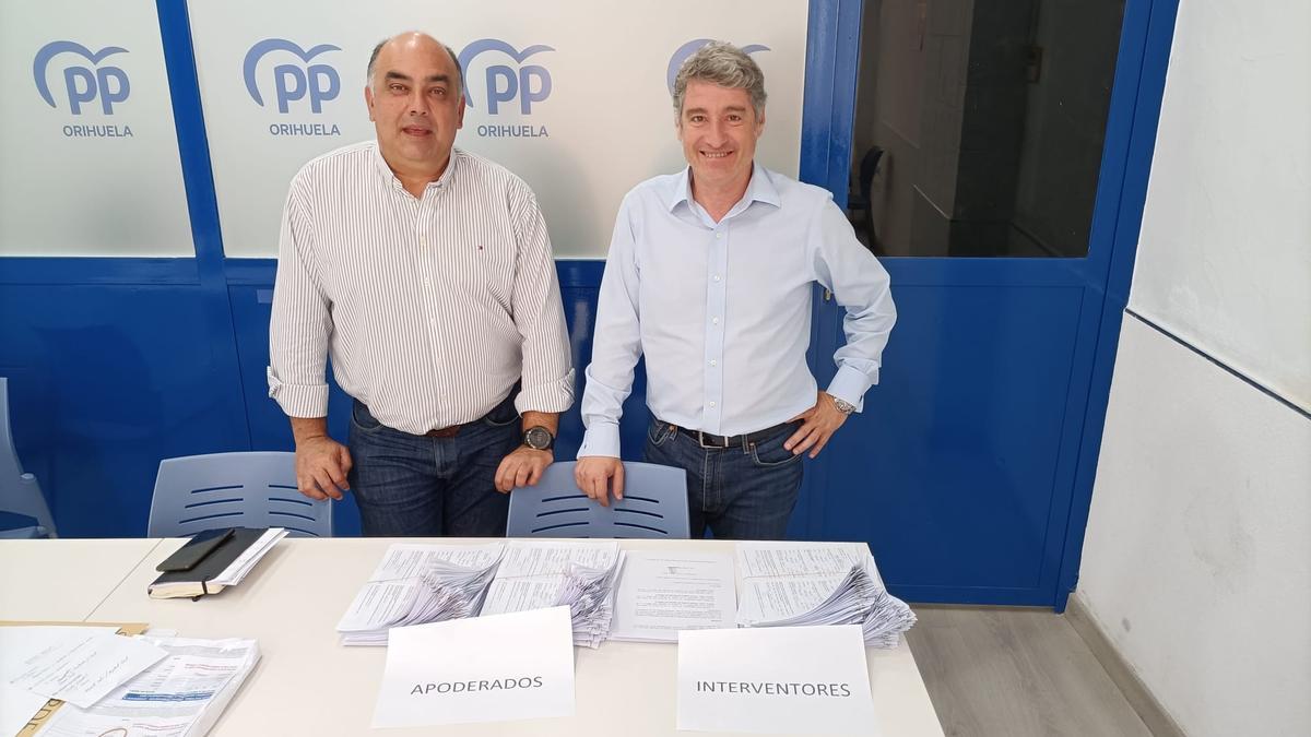 El concejal Víctor Valverde y José Vegara, candidato a la Alcaldía