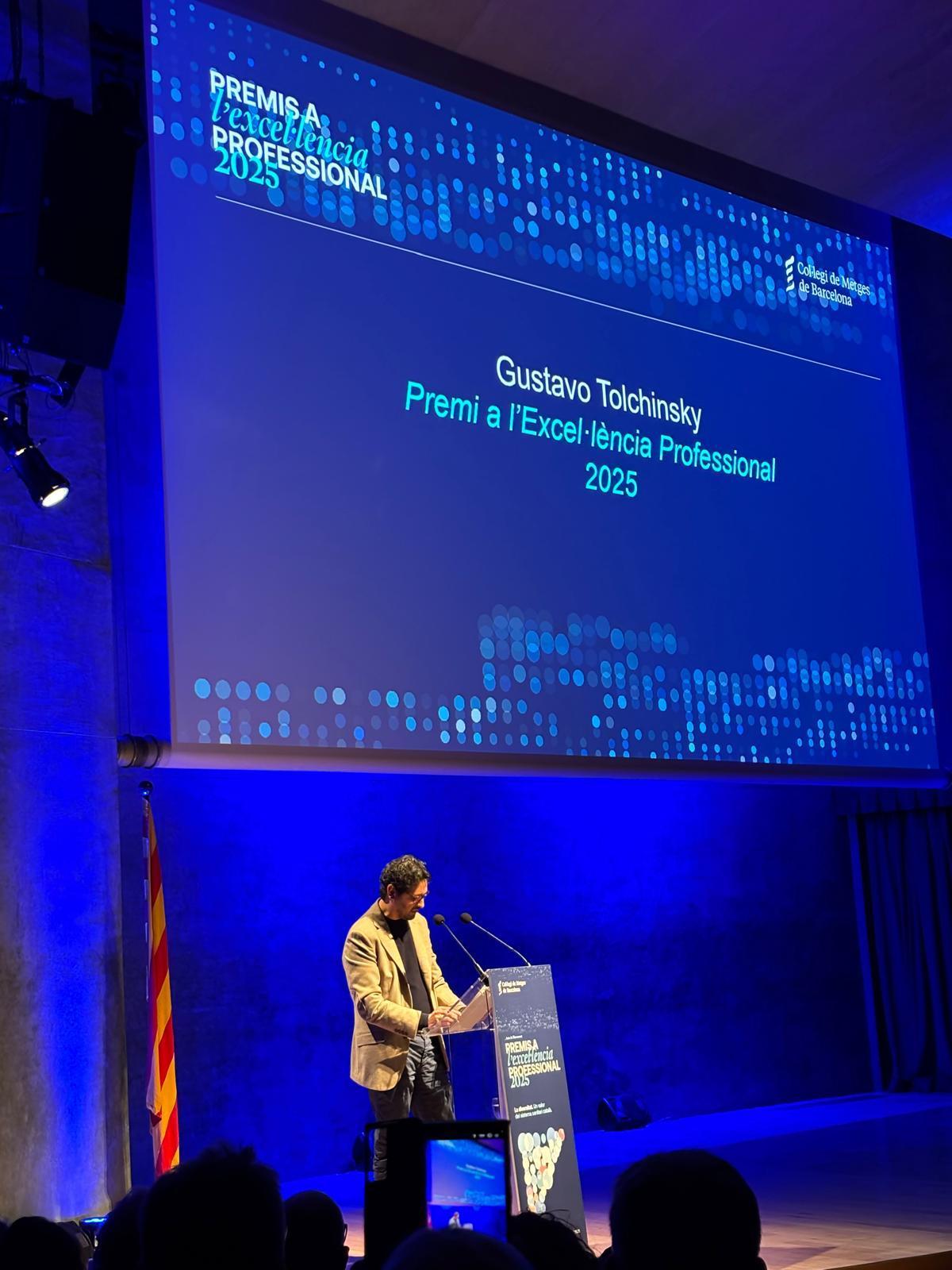 El Dr. Gustavo Tochinsky encarregat de fer el parlament en nom de tots els premiats