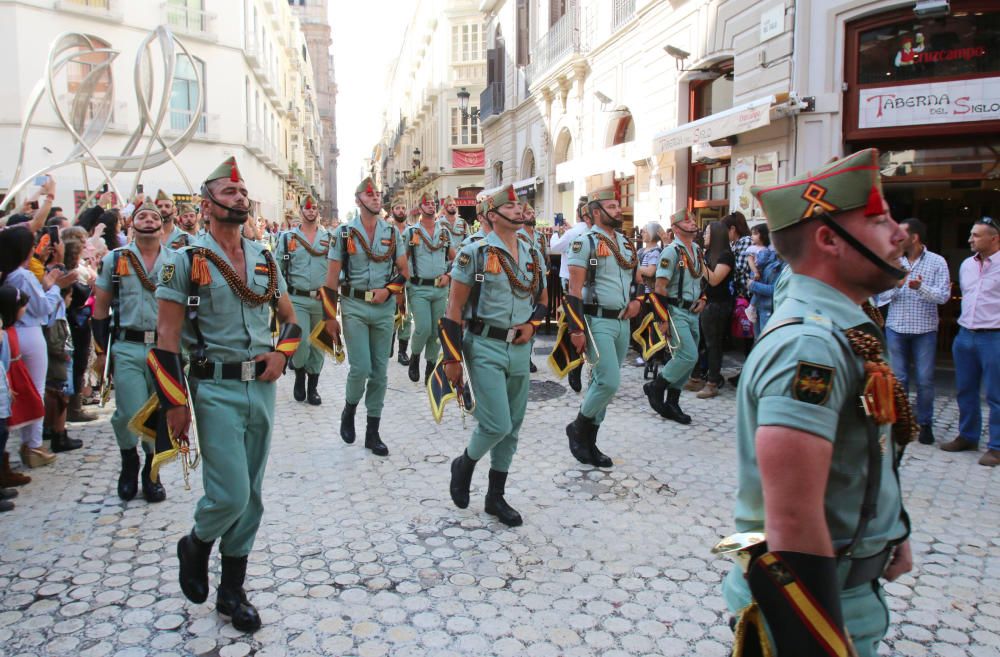 El paso del tercio de la Legión, tras desembarcar en el puerto, camino de la Explanada de Santo Domingo