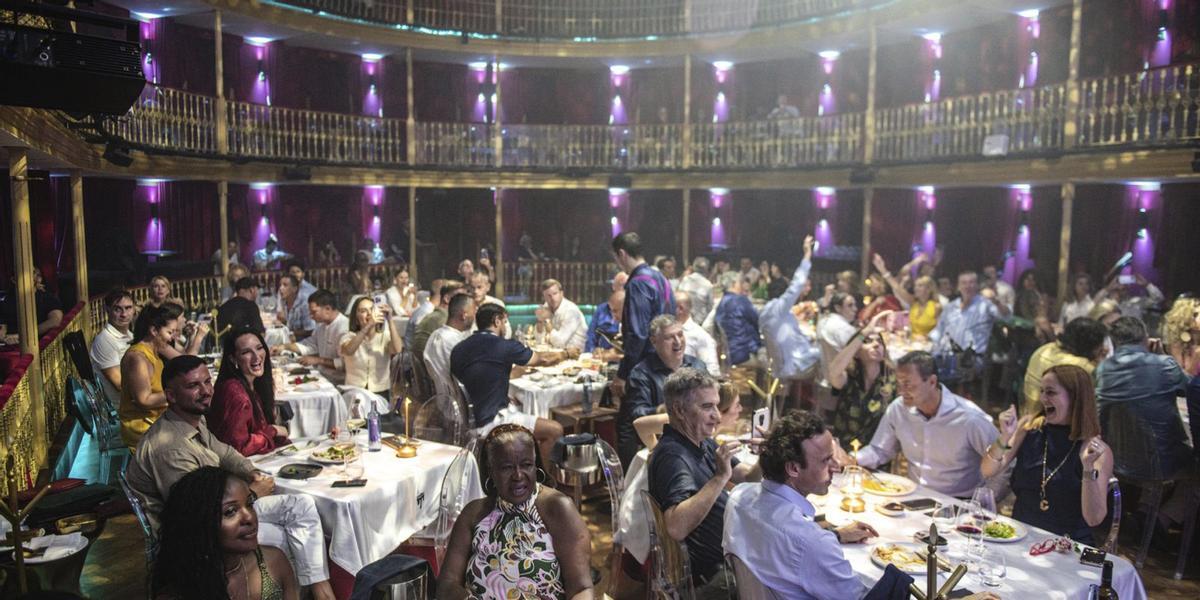 El menú de la cena del último día de 2025 está cuidadosamente diseñado para maridar elegancia y sabores sofisticados y estará acompañado de una selección de vinos y champagne. | FOTOS TEATRO PEREYRA