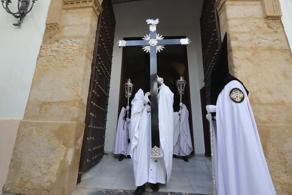 La hermandad del Perdón de penitencia en las calles de la Judería