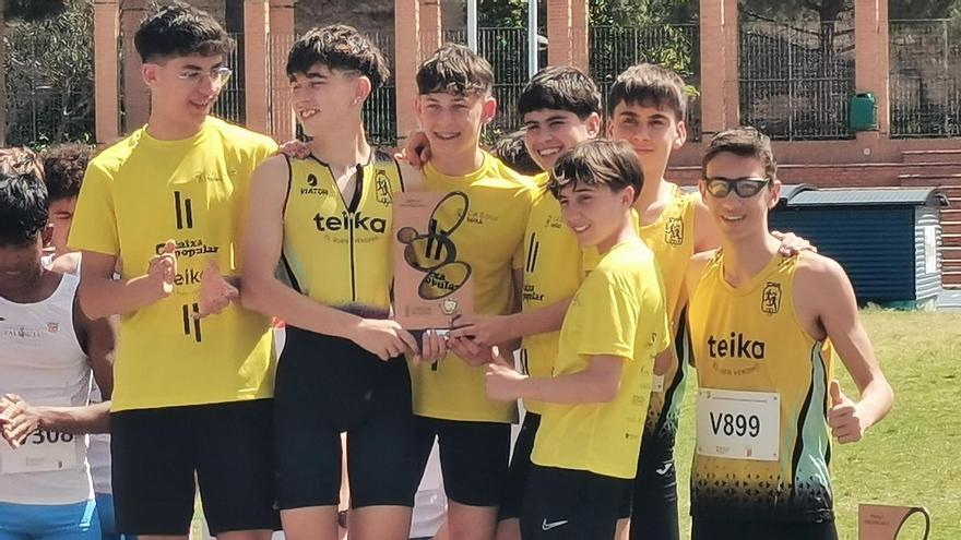 Los cadetes del CA Safor Teika de Gandia, en el podio provincial