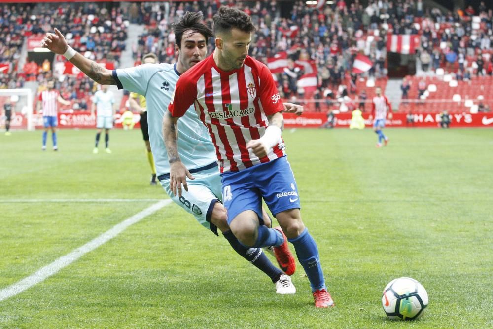 El partido entre el Real Sporting y el Numancia, en imágenes