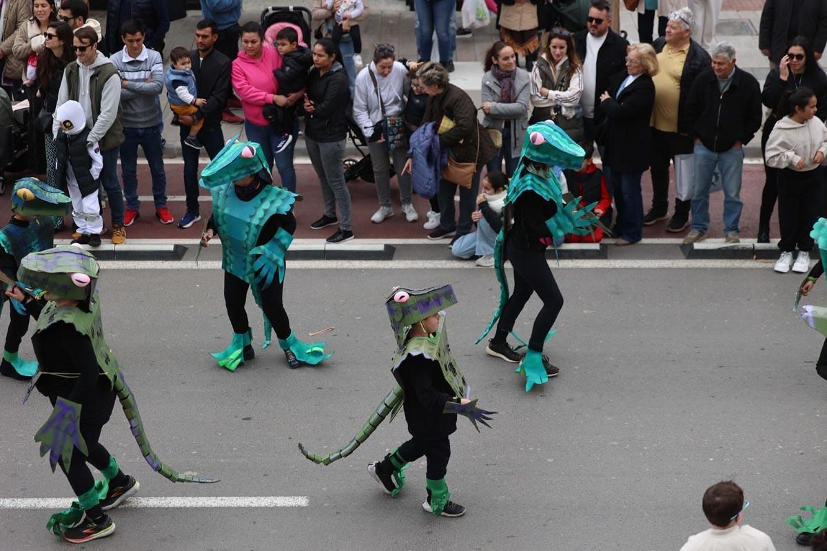 Búscate en las imágenes de la rúa de Carnaval de Ibiza