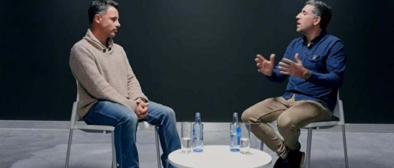 Un fotograma da entrevista de Iván Pérez (dereita) a Rubén Portas.