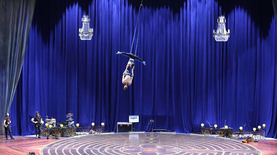 Dentro del Circo del Sol: 53 artistas, dos mil piezas de vestuario y lavandería propia