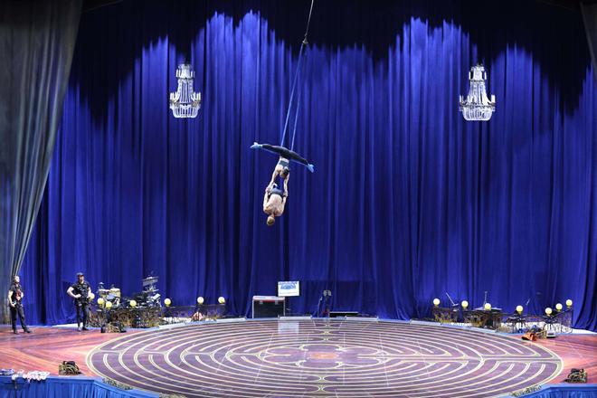 Dentro del Circo del Sol: 53 artistas, dos mil piezas de vestuario y lavandería propia