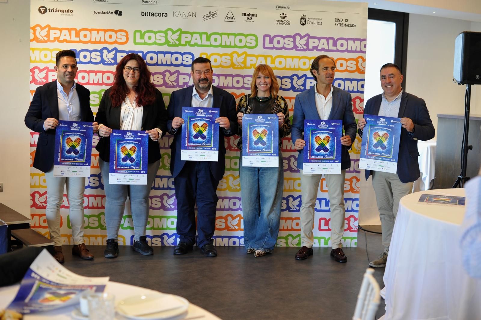 De izquierda a derecha: José Alberto Cacho, director de la Fundación Jóvenes y Deporte de la Junta de Extremadura; Silvia Tostado Calvo, presidenta de Fundación Triángulo Extremadura; Julián Casas, CEO de Patrocina un Deportista; Lourdes Linares, diputada Delegada del Área de Igualdad en la Diputación de Badajoz ; Juan Parejo, concejal de Deportes en el Ayuntamiento de Badajoz y José Vicente Moreno, director de Aqualia Badajoz .