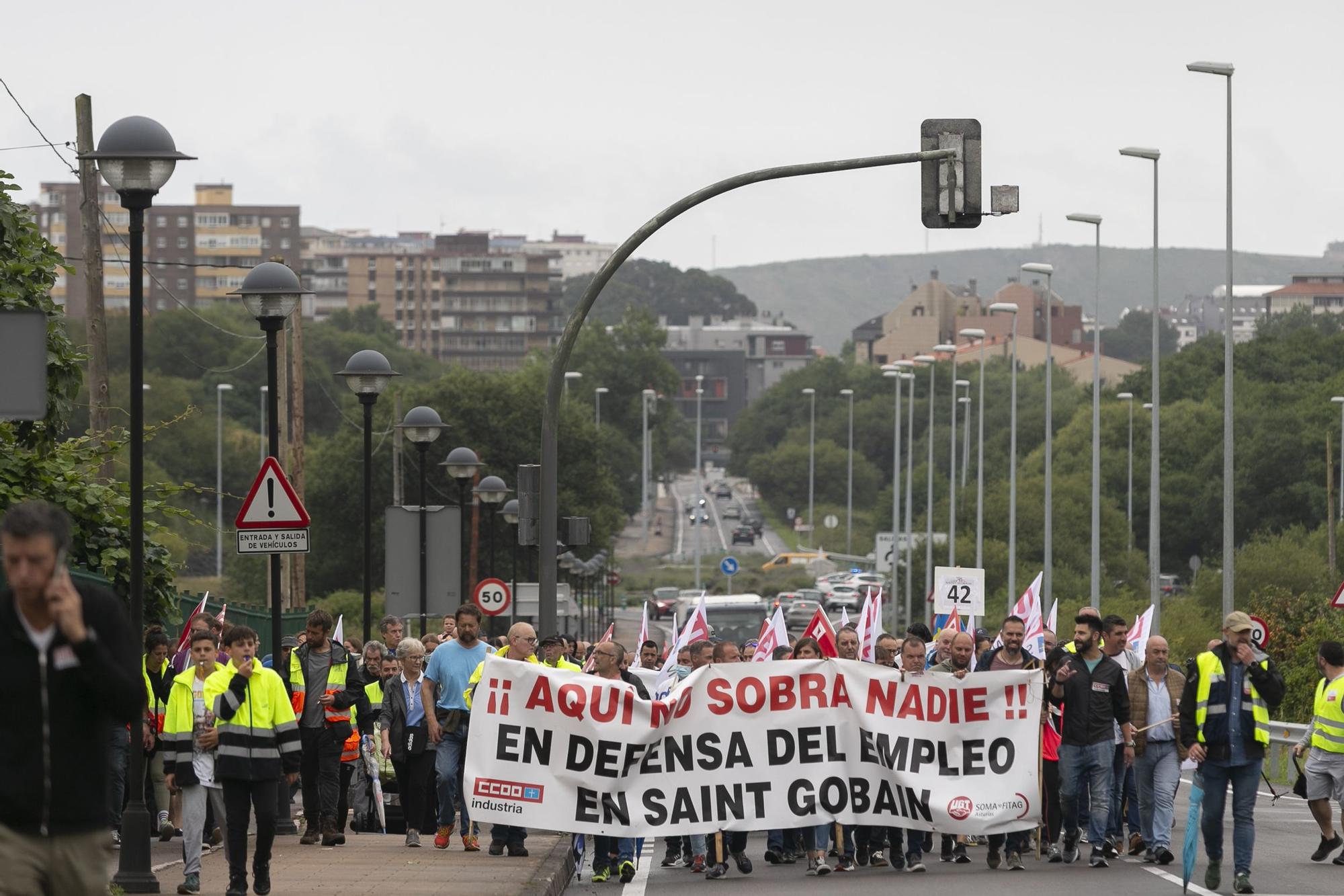 EN IMÁGENES: así transcurrió la marcha de los trabajadores de Saint-Gobain