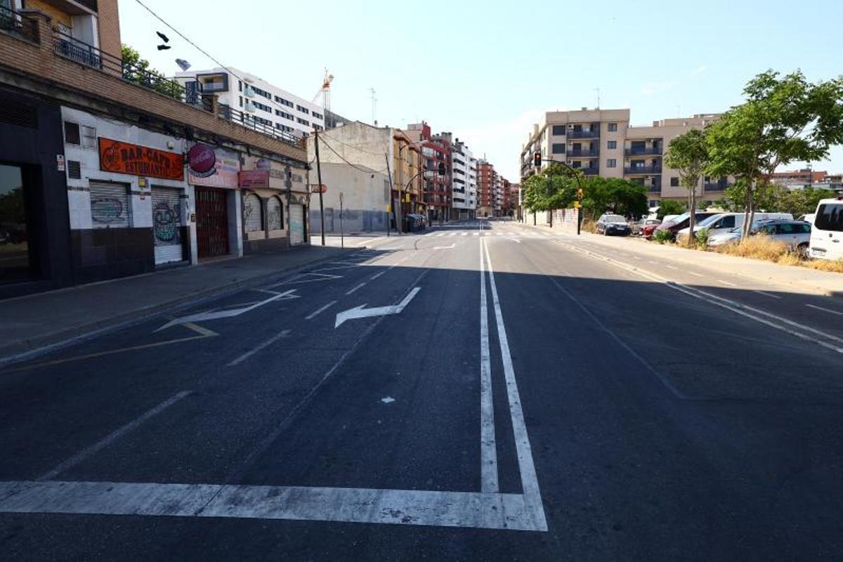 La calle Miguel Servet, cerca de la Facultad de Veterinaria y de la carretera de Castellón.