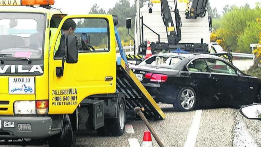 Muere un empresario de Ponteareas en un choque entre dos coches en A Cañiza