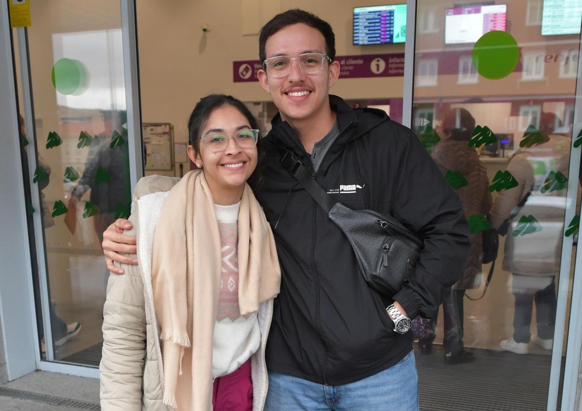 Laura y Andrei, dos turistas que desconocían que había huelga