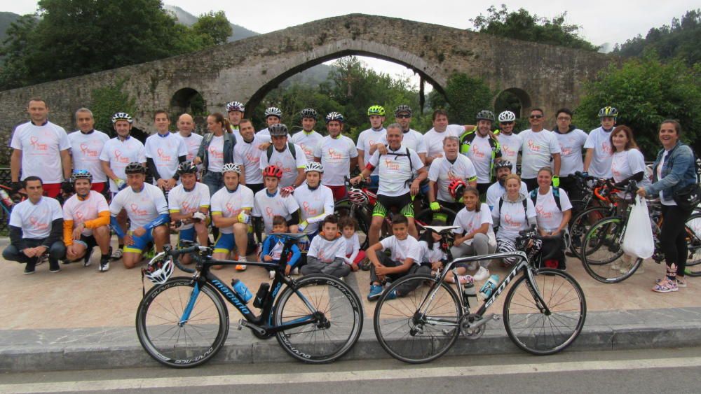 Subida solidaria en bicicleta a Los Lagos de Covadonga