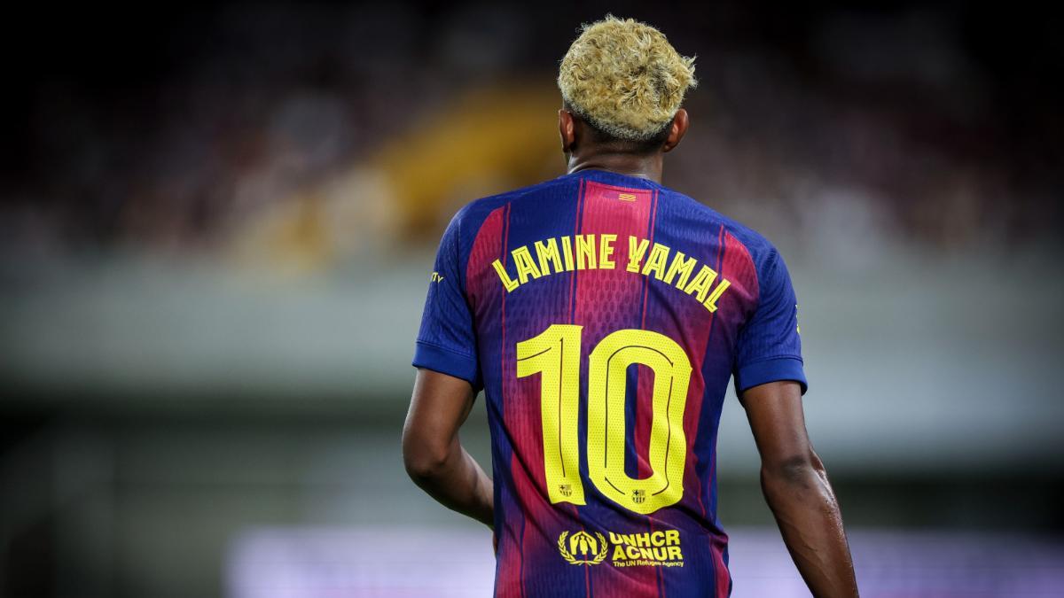 Lamine Yamal durante el Vissel Kobe - Barça de la pretemporada 2025/26
