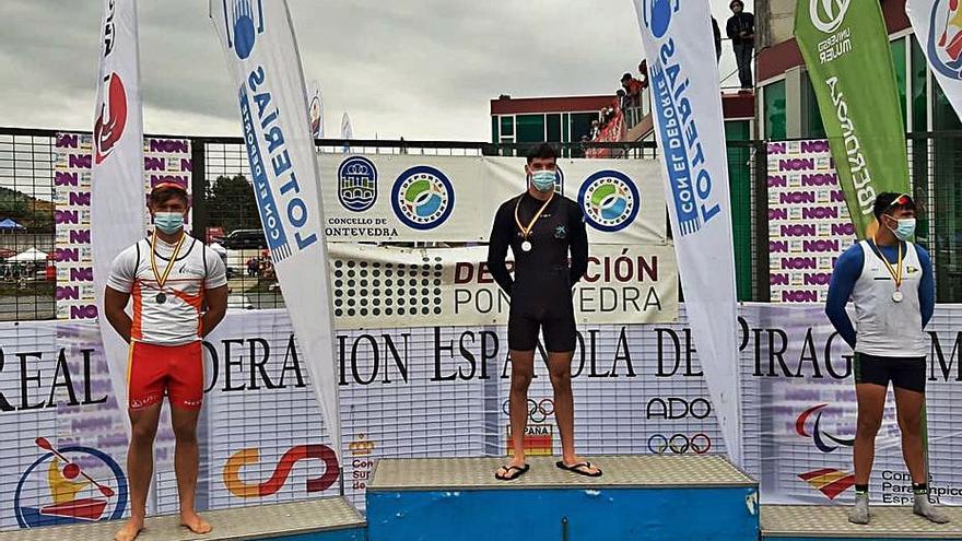 Bruno García, a la izquierda en el podio individual. | CNSA