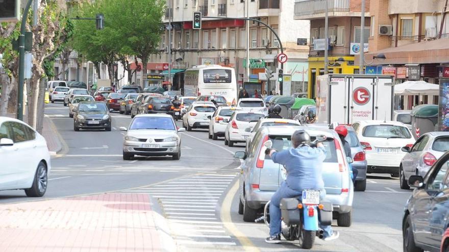 Los propietarios de vehículos podrán pagar desde el lunes en Murcia el &#039;sello&#039; del coche.